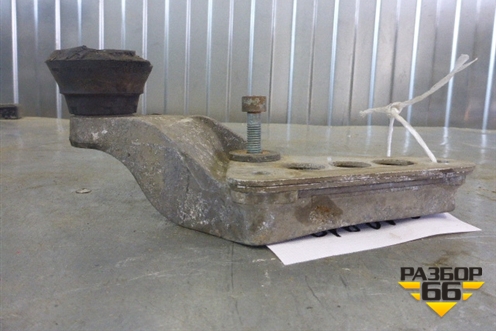 Кронштейн двигателя правый (4.2л) (4D0199603E) для Audi A8 с 1998-2003г