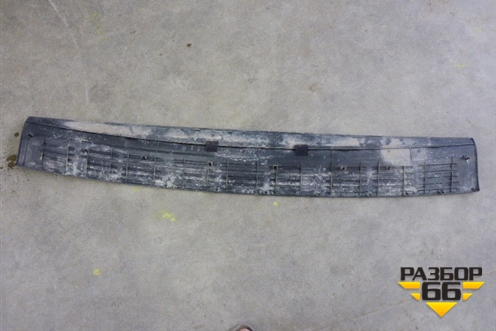 Накладка заднего бампера (до 2012г) (5216260040) для Toyota Land Cruiser (200) с 2008г