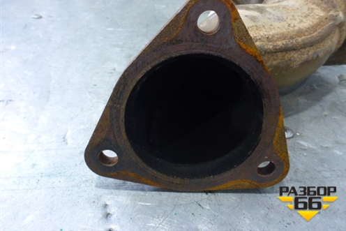 Приёмная труба глушителя (передняя часть) для Toyota Hilux с 2005-2015г