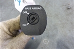 Выключатель пассажирской AIR BAG (YWL500050PVJ) для Land Rover Freelander 2 с 2007г