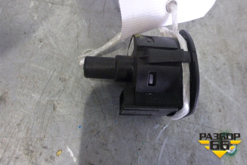 Выключатель пассажирской AIR BAG (YWL500050PVJ) для Land Rover Freelander 2 с 2007г