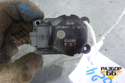 Моторчик заслонки отопителя (U9518001) для Opel Astra J с 2009г