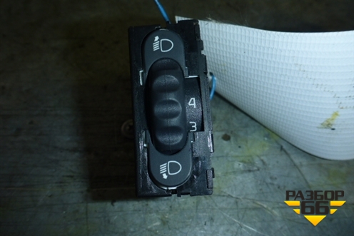 Переключатель корректора фар (8200379685) для Renault Symbol с 2008г