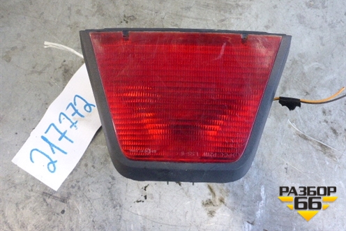 Фонарь задний стоп сигнал (8200211037) для Renault Logan с 2004-2015г