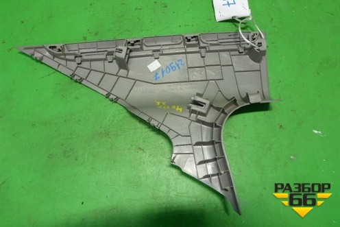 Обшивка стойки задняя верхняя правая (84130TR0U0) для Honda Civic 4D с 2012г