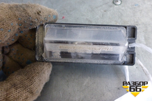 Фонарь подсветки номера для Mitsubishi Lancer-9  с 2003-2008г
