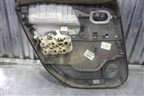 Обшивка двери задней правой под механику (8200213356) для Renault Scenic с 2003-2009г
