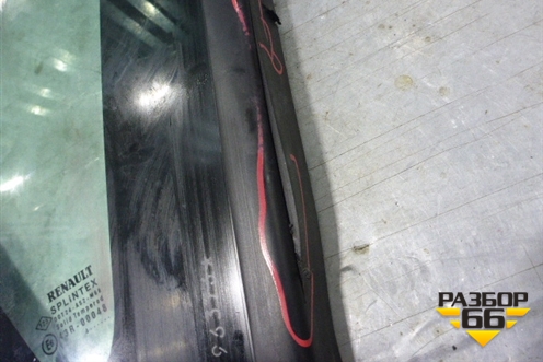 Стекло глухое правое для Renault Scenic с 2003-2009г