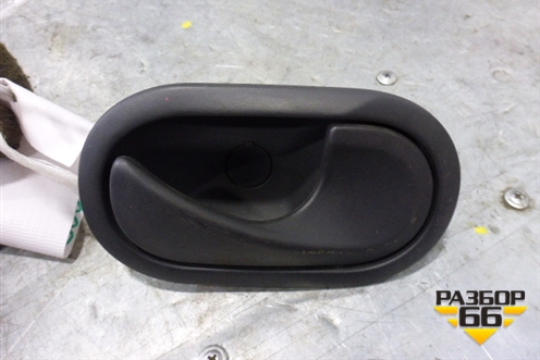 Ручка внутренняя двери задней правой (8200028486) для Renault Scenic с 2003-2009г