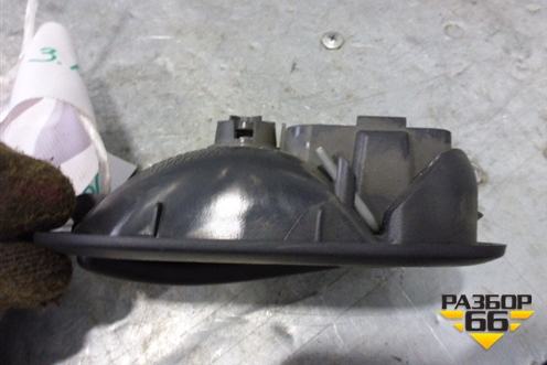 Ручка внутренняя двери задней правой (8200028486) для Renault Scenic с 2003-2009г