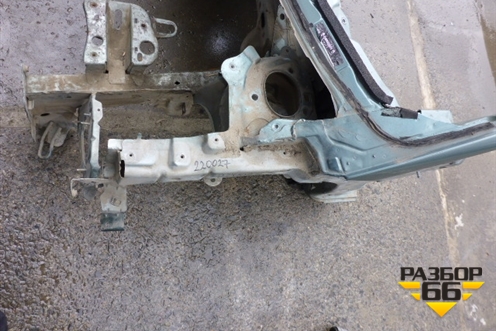Лонжерон передний левый (7751476153) для Renault Scenic с 2003-2009г