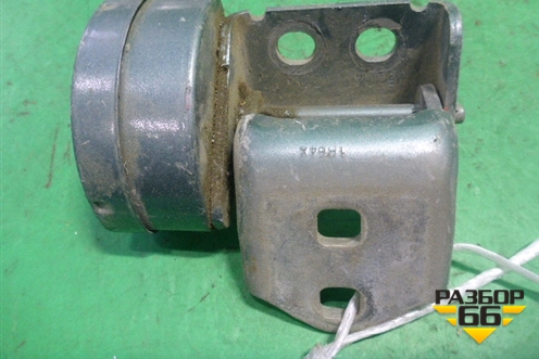 Петля двери задней правой нижняя для Renault Scenic с 2003-2009г