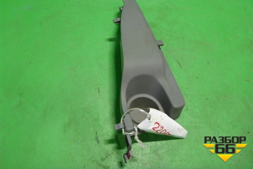 Держатель задней полки левый (82000165060) для Renault Scenic с 2003-2009г