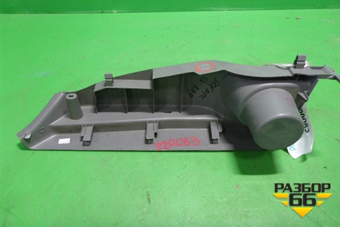 Держатель задней полки левый (82000165060) для Renault Scenic с 2003-2009г