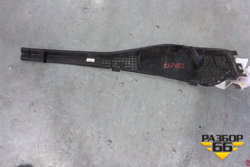 Решетка стеклоочистителей левая (8200825457) для Renault Scenic с 2003-2009г