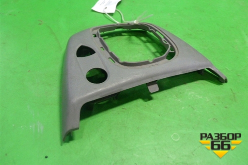 Накладка внутренняя (на кулису МКПП) (8200231906) для Renault Scenic с 2003-2009г