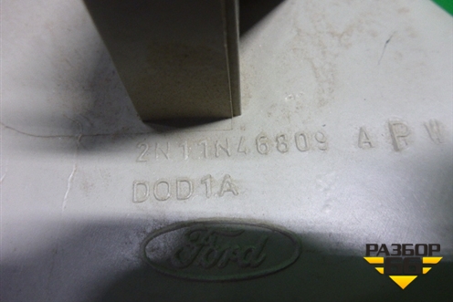 Держатель задней полки левый (бежевый) (2N11N46809) для Ford Fusion с 2002г