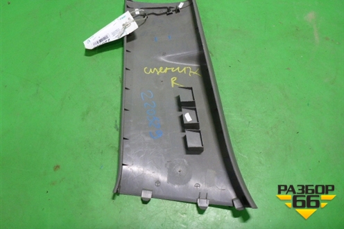 Обшивка стойки центральная нижняя правая (8200084327) для Renault Scenic с 2003-2009г