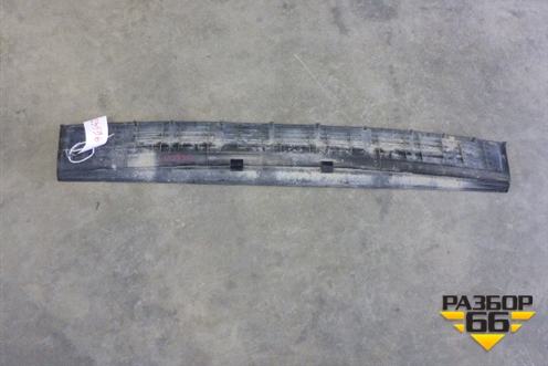 Накладка заднего бампера (до 2012г) (5216260040) для Toyota Land Cruiser (200) с 2008г