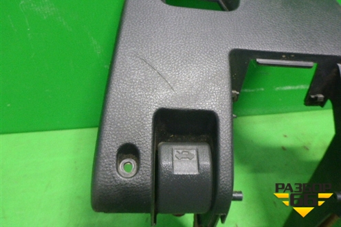 Накладка на торпедо (над коленями водителя) (MR506448) для Mitsubishi Lancer-9  с 2003-2008г (Лансер)