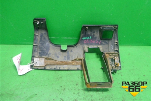 Накладка на торпедо (над коленями водителя) (MR506448) для Mitsubishi Lancer-9  с 2003-2008г (Лансер)