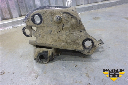 Кронштейн задней балки правый (554299U00A) для Nissan Note (Е11) с 2005-2013г