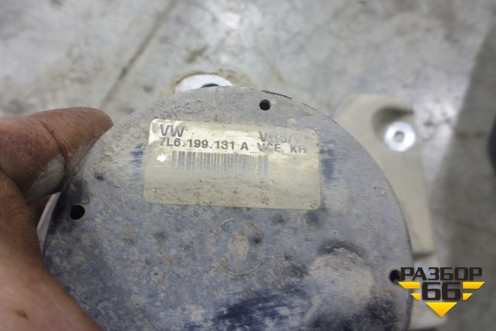 Опора двигателя (с кронштейном) (7L6199131A) для Volkswagen Touareg c 2002-2010г