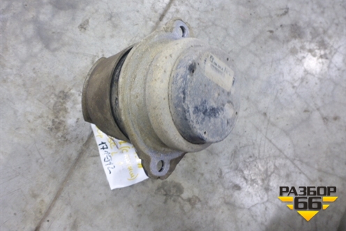 Опора двигателя (с кронштейном) (7L6199131A) для Volkswagen Touareg c 2002-2010г