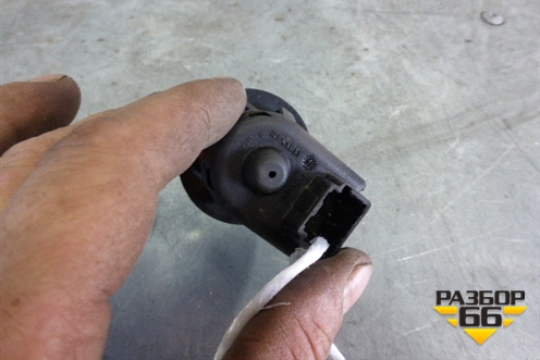 Переключатель регулировки зеркал (255706283R) для Nissan Almera G15 с 2012г