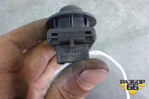 Переключатель регулировки зеркал (255706283R) для Nissan Almera G15 с 2012г