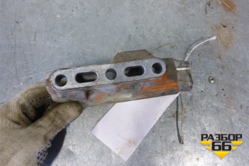 Кронштейн двигателя правый (2.4л 16V 2AZFE) для Toyota Camry CV3 с 2001-2006г