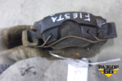 Суппорт передний правый для Ford Fiesta с 2001-2008г