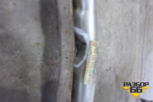Рейка топливная рампа (4.2л AXQ) (077133681) для Volkswagen Touareg c 2002-2010г