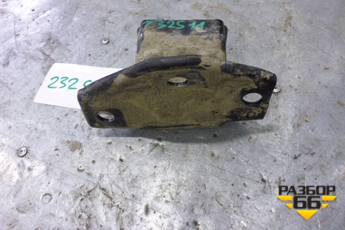 Кронштейн задней балки правый (5107348010) для Lexus RX 300/330/350 с 2003-2009г