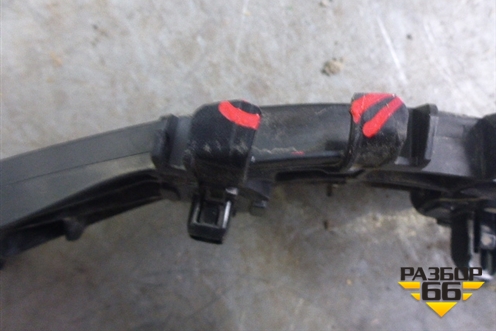 Кронштейн заднего бампера правый (под фонарь) (5215548030) для Lexus RX 300 c 2009-2015г