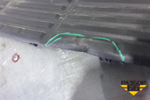 Накладка заднего бампера (до 2012г) (5216260040) для Toyota Land Cruiser (200) с 2008г