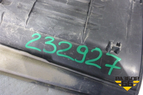 Накладка заднего бампера (до 2012г) (5216260040) для Toyota Land Cruiser (200) с 2008г