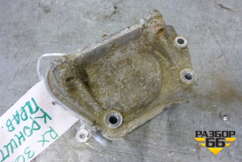 Кронштейн двигателя правый для Lexus RX 300/330/350 с 2003-2009г