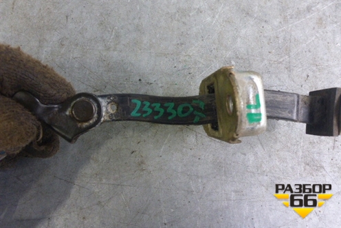 Ограничитель двери передней левой для Nissan Teana (J31) с 2003-2008г