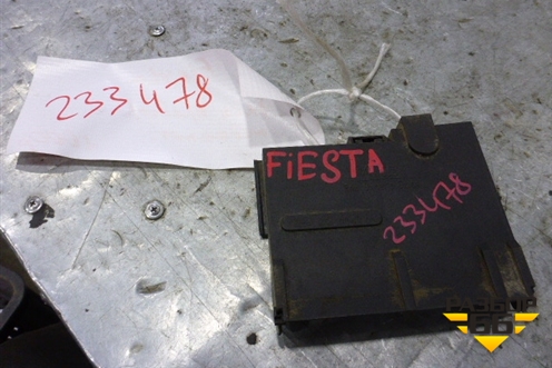Блок предохранителей подкапотный для Ford Fiesta с 2001-2008г