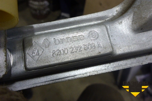 Стеклоподъёмник электрический задний левый (820023258A) для Renault Symbol с 2008г