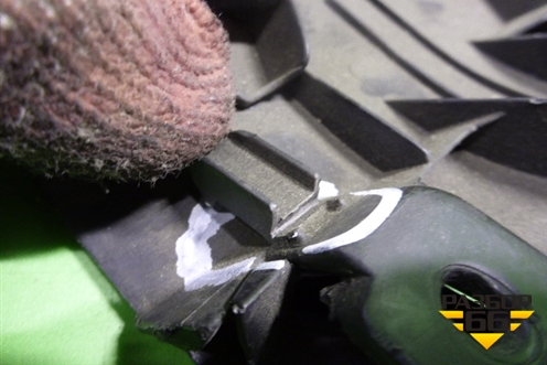 Накладка на торпедо (под рулём) (13228683) для Opel Corsa D с 2006-2014г