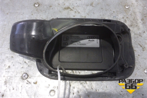 Лючок бензобака (8K0010508AF) для Audi Q7 c 2005-2015г