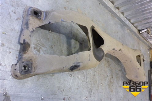Балка задняя (верхняя) для Volkswagen Touareg c 2002-2010г