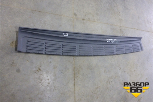 Накладка заднего бампера (до 2012г) (5216260040) для Toyota Land Cruiser (200) с 2008г