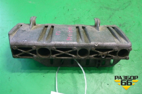 Кронштейн впускного коллектора (8200050145) для Renault Duster I с 2010-2021г
