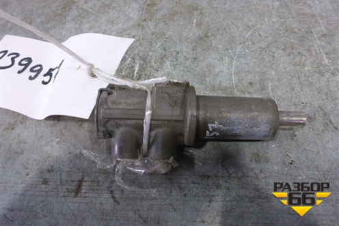 Клапан пневматический (с блока педали на сцепление) (1653156) для Volvo TRUCK FM с 2001-2013г (ФМ)