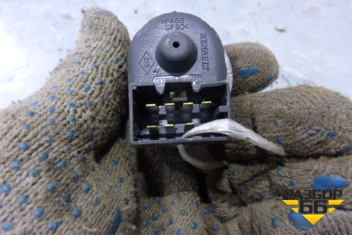 Переключатель регулировки зеркал (7700429992C) для Renault Clio с 1998-2002г