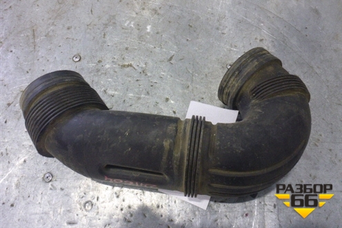 Патрубок воздушного фильтра (7L0129684B) для Volkswagen Touareg c 2002-2010г