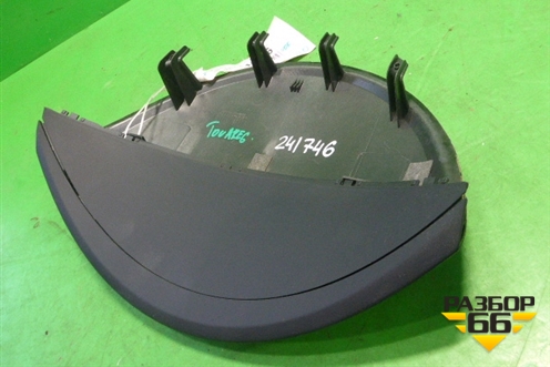 Накладка на щиток приборов (7L6858291) для Volkswagen Touareg c 2002-2010г